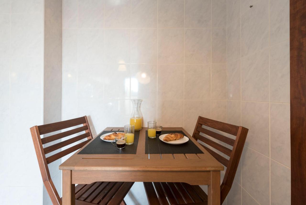Lovelystay - Homey Feeling Flat W/ Free Parking Porto Eksteriør bilde