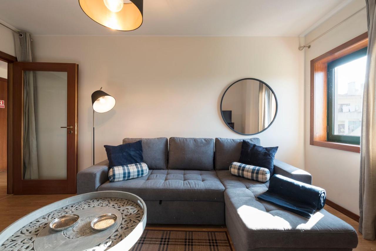 Lovelystay - Homey Feeling Flat W/ Free Parking Porto Eksteriør bilde