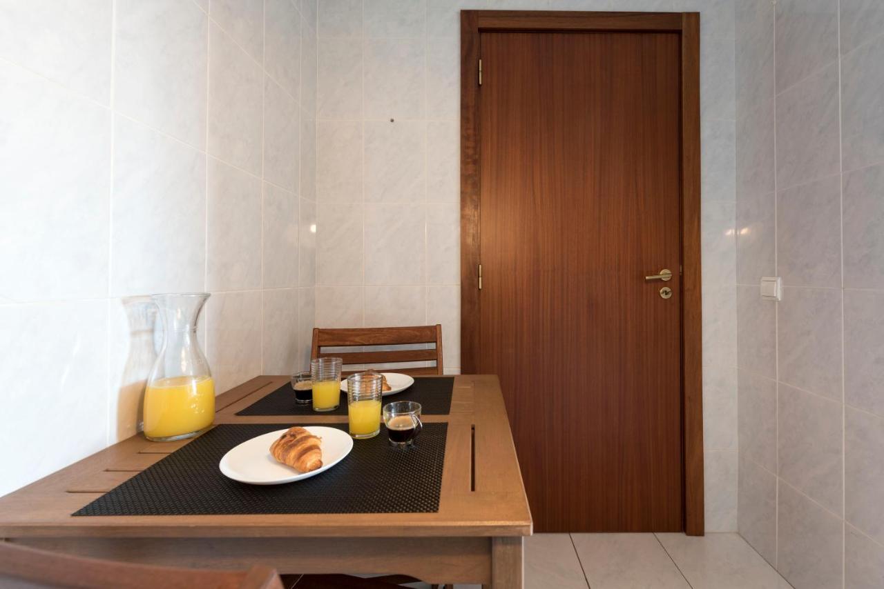 Lovelystay - Homey Feeling Flat W/ Free Parking Porto Eksteriør bilde